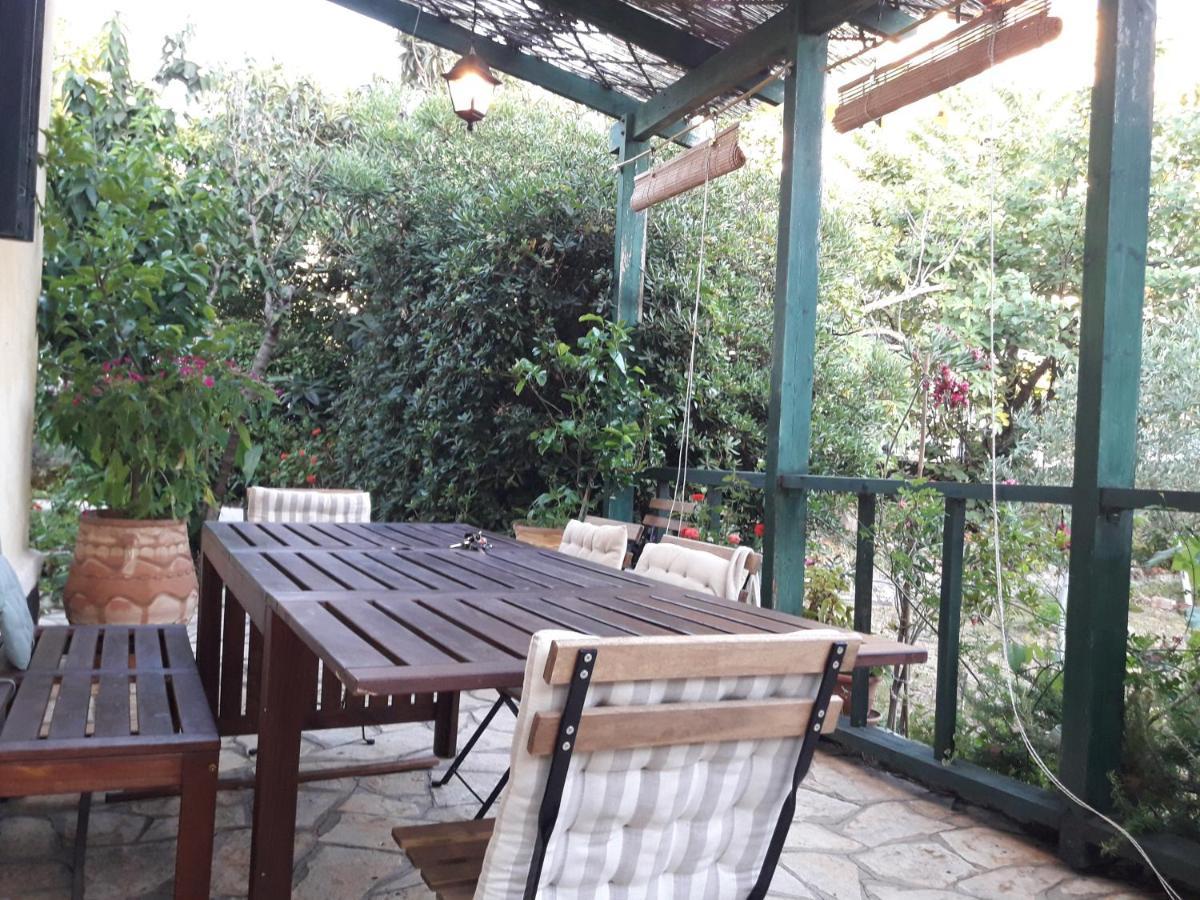 Garden House In Corfu