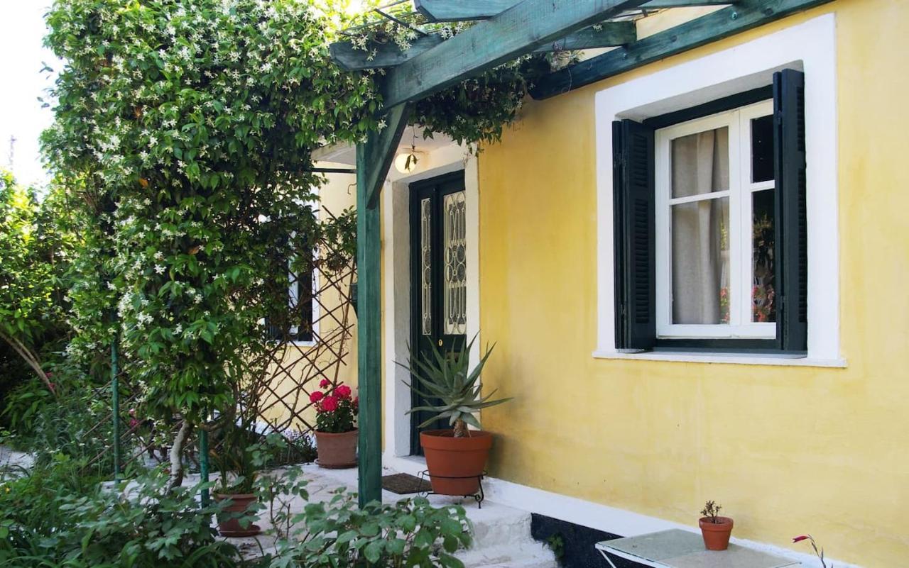 Garden House In Corfu * Corfu (city)
